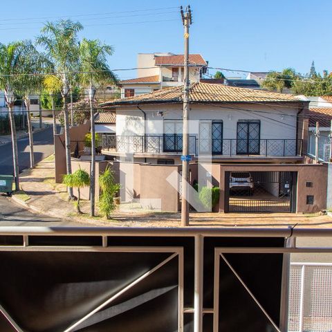 Casa à venda com 290m², 4 quartos e 4 vagas Casa à venda com 290m², 4 quartos e 4 vagasVISTA DA SACADA DA SUITE