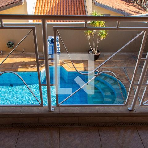 Casa à venda com 290m², 4 quartos e 4 vagas Casa à venda com 290m², 4 quartos e 4 vagasVISTA SUITE 4