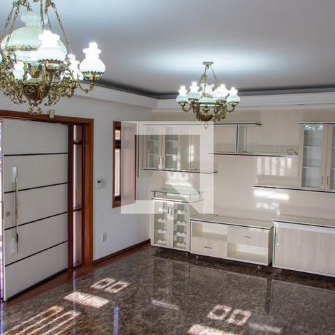 Casa à venda com 290m², 4 quartos e 4 vagas Casa à venda com 290m², 4 quartos e 4 vagasSALA