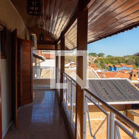 Casa à venda com 290m², 4 quartos e 4 vagas Casa à venda com 290m², 4 quartos e 4 vagasSACADA SUITE 3