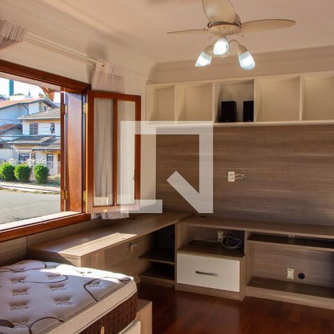 Casa à venda com 290m², 4 quartos e 4 vagas Casa à venda com 290m², 4 quartos e 4 vagasSUITE 3