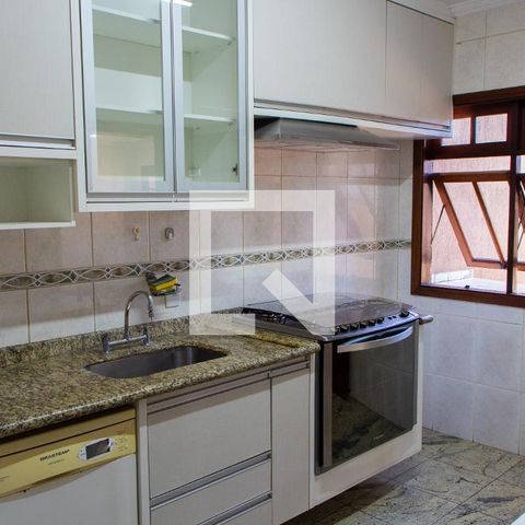 Casa à venda com 290m², 4 quartos e 4 vagas Casa à venda com 290m², 4 quartos e 4 vagasCOZINHA
