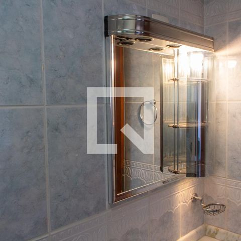 Casa à venda com 290m², 4 quartos e 4 vagas Casa à venda com 290m², 4 quartos e 4 vagasBANHEIRO SUITE 4