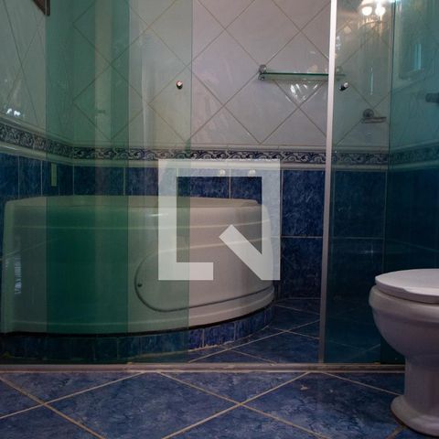 Casa à venda com 290m², 4 quartos e 4 vagas Casa à venda com 290m², 4 quartos e 4 vagasBANHEIRO DA SUITE MASTER