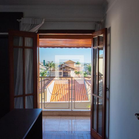 Casa à venda com 290m², 4 quartos e 4 vagas Casa à venda com 290m², 4 quartos e 4 vagasSUITE 4