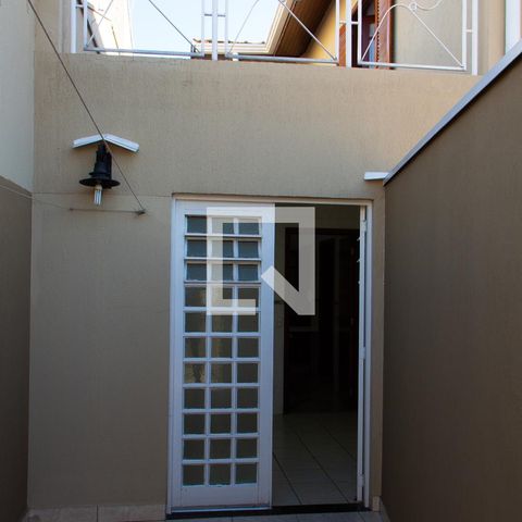 Casa à venda com 290m², 4 quartos e 4 vagas Casa à venda com 290m², 4 quartos e 4 vagasÁREA DE SERVIÇO