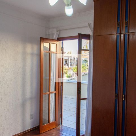 Casa à venda com 290m², 4 quartos e 4 vagas Casa à venda com 290m², 4 quartos e 4 vagasSUITE 2