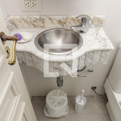 Apartamento à venda com 500m², 4 quartos e 3 vagas Apartamento à venda com 500m², 4 quartos e 3 vagasBanheiro de Serviço