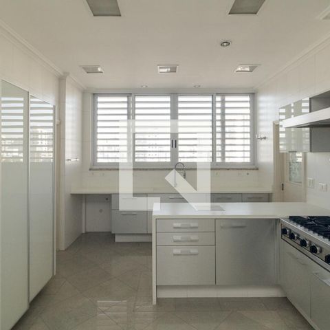 Apartamento à venda com 500m², 4 quartos e 3 vagas Apartamento à venda com 500m², 4 quartos e 3 vagasCozinha