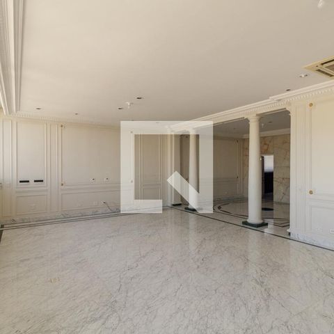 Apartamento à venda com 500m², 4 quartos e 3 vagas Apartamento à venda com 500m², 4 quartos e 3 vagasSala