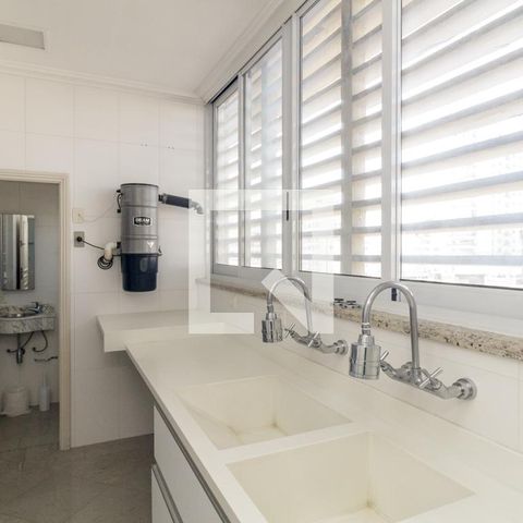 Apartamento à venda com 500m², 4 quartos e 3 vagas Apartamento à venda com 500m², 4 quartos e 3 vagasLavanderia