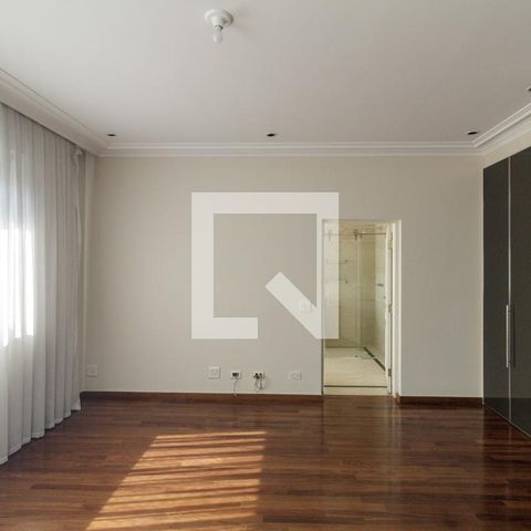 Apartamento à venda com 500m², 4 quartos e 3 vagas Apartamento à venda com 500m², 4 quartos e 3 vagasQuarto 1 - Suíte