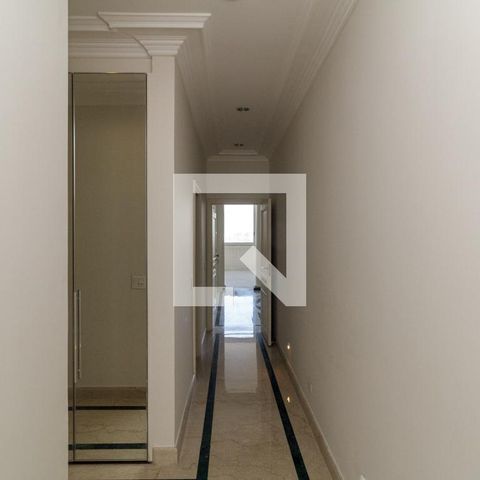 Apartamento à venda com 500m², 4 quartos e 3 vagas Apartamento à venda com 500m², 4 quartos e 3 vagasCorredor