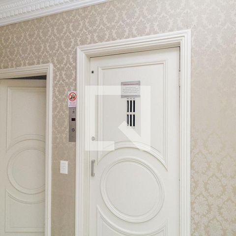 Apartamento à venda com 500m², 4 quartos e 3 vagas Apartamento à venda com 500m², 4 quartos e 3 vagasHall de Elevador Privativo