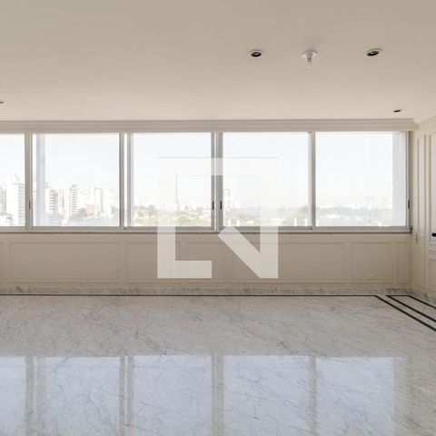 Apartamento à venda com 500m², 4 quartos e 3 vagas Apartamento à venda com 500m², 4 quartos e 3 vagasSala