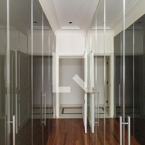 Apartamento à venda com 500m², 4 quartos e 3 vagas Apartamento à venda com 500m², 4 quartos e 3 vagasQuarto 1 - Suíte