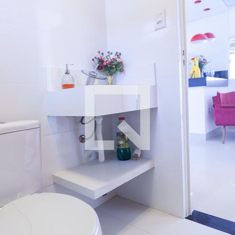 Casa de condomínio à venda com 220m², 3 quartos e 2 vagasBanheiro Social