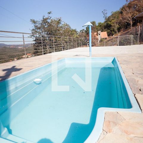 Casa de condomínio à venda com 220m², 3 quartos e 2 vagasPiscina