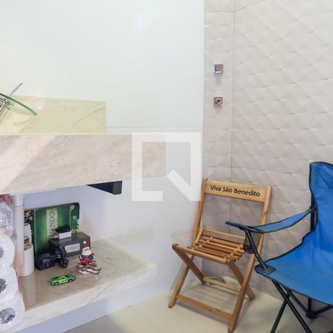 Casa de condomínio à venda com 220m², 3 quartos e 2 vagasbanheiro suite