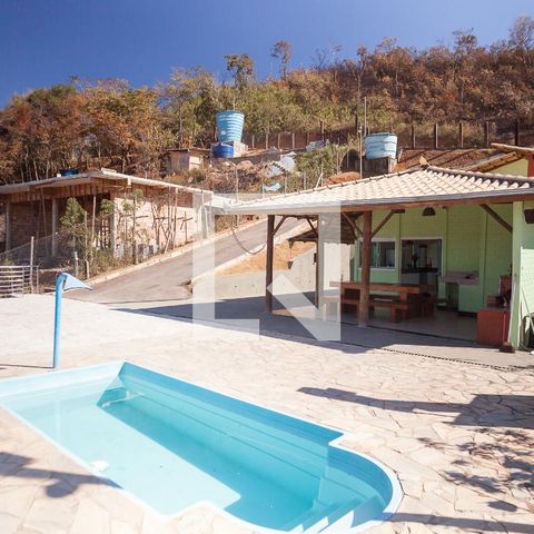 Casa de condomínio à venda com 220m², 3 quartos e 2 vagasPiscina