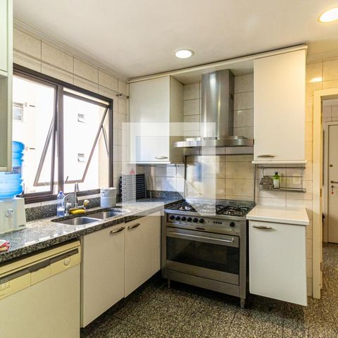 Apartamento para alugar com 186m², 4 quartos e 3 vagasCozinha