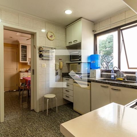 Apartamento para alugar com 186m², 4 quartos e 3 vagasCozinha