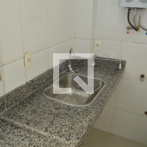 Apartamento para alugar com 40m², 2 quartos e 1 vagaÁrea de Serviço