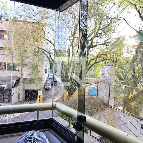 Apartamento à venda com 138m², 3 quartos e 2 vagasQuarto 2 Sacada