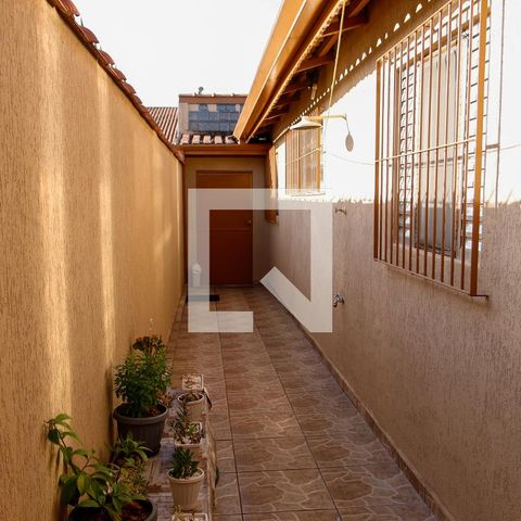 Casa à venda com 154m², 3 quartos e 3 vagasCorredor