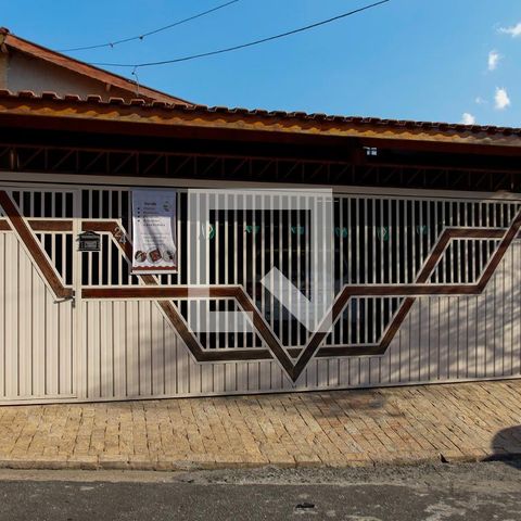 Casa à venda com 154m², 3 quartos e 3 vagasFachada