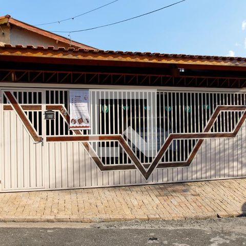 Casa à venda com 154m², 3 quartos e 3 vagasFachada