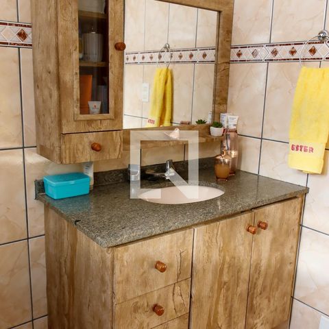 Casa à venda com 154m², 3 quartos e 3 vagasBanheiro
