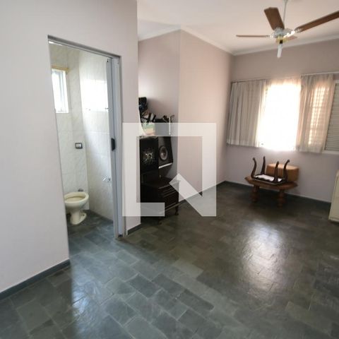 Casa à venda com 250m², 5 quartos e 2 vagasQuarto Suíte 5