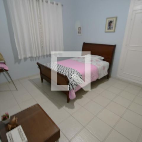 Casa à venda com 250m², 5 quartos e 2 vagasQuarto Suíte 2