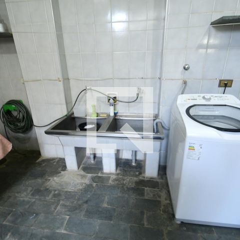 Casa à venda com 250m², 5 quartos e 2 vagasÁrea de Serviço