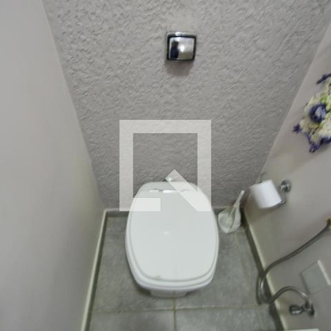 Casa à venda com 250m², 5 quartos e 2 vagasLavabo