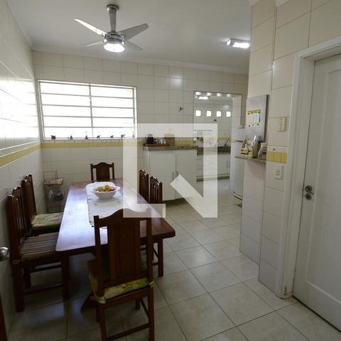 Casa à venda com 250m², 5 quartos e 2 vagasSala 2