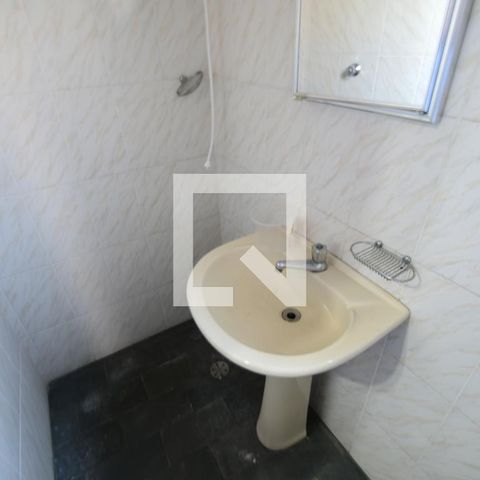 Casa à venda com 250m², 5 quartos e 2 vagasBanheiro 5 - Suíte
