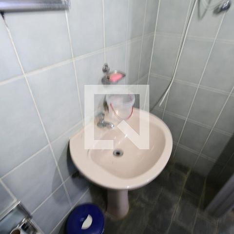 Casa à venda com 250m², 5 quartos e 2 vagasBanheiro de serviço