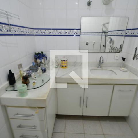 Casa à venda com 250m², 5 quartos e 2 vagasBanheiro 3 - Suíte