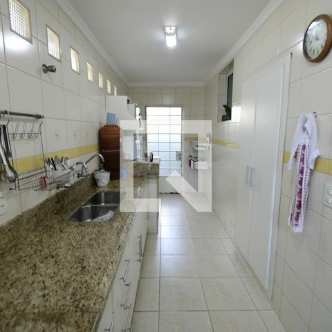 Casa à venda com 250m², 5 quartos e 2 vagasCozinha