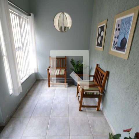 Casa à venda com 250m², 5 quartos e 2 vagasHall