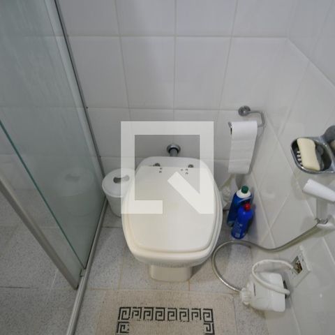 Casa à venda com 250m², 5 quartos e 2 vagasBanheiro 2 - Suíte