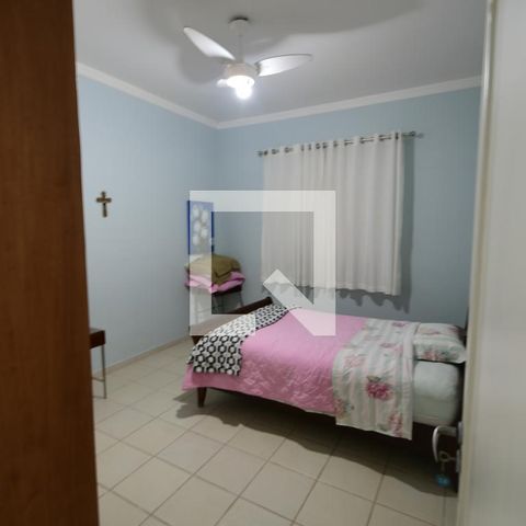 Casa à venda com 250m², 5 quartos e 2 vagasQuarto Suíte 2