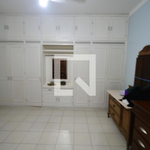 Casa à venda com 250m², 5 quartos e 2 vagasQuarto Suíte 3