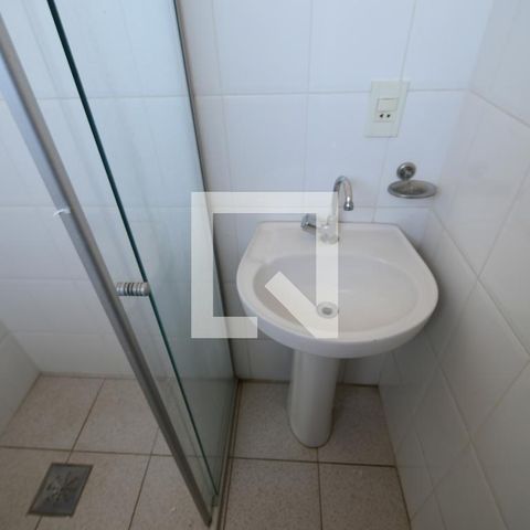Casa à venda com 250m², 5 quartos e 2 vagasBanheiro 4 - Suíte