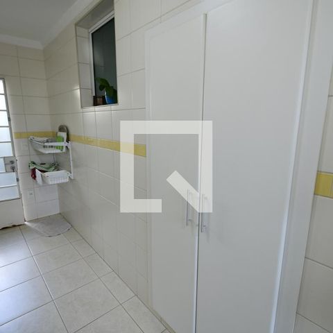 Casa à venda com 250m², 5 quartos e 2 vagasCozinha