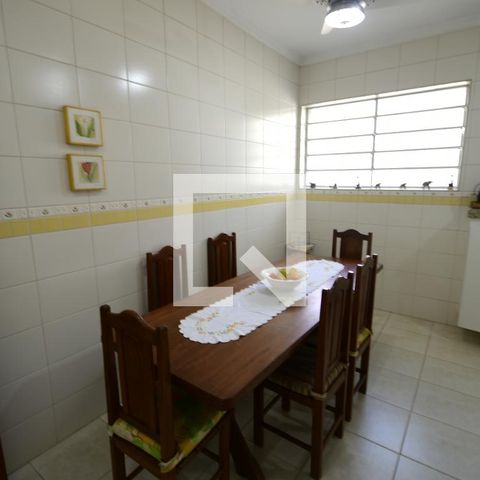Casa à venda com 250m², 5 quartos e 2 vagasSala 2