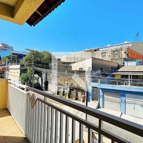Casa à venda com 218m², 2 quartos e 5 vagas Casa à venda com 218m², 2 quartos e 5 vagasVaranda da Suíte 1