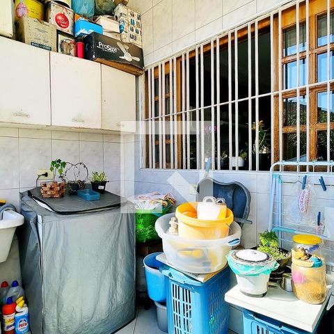 Casa à venda com 218m², 2 quartos e 5 vagas Casa à venda com 218m², 2 quartos e 5 vagasÁrea de Serviço